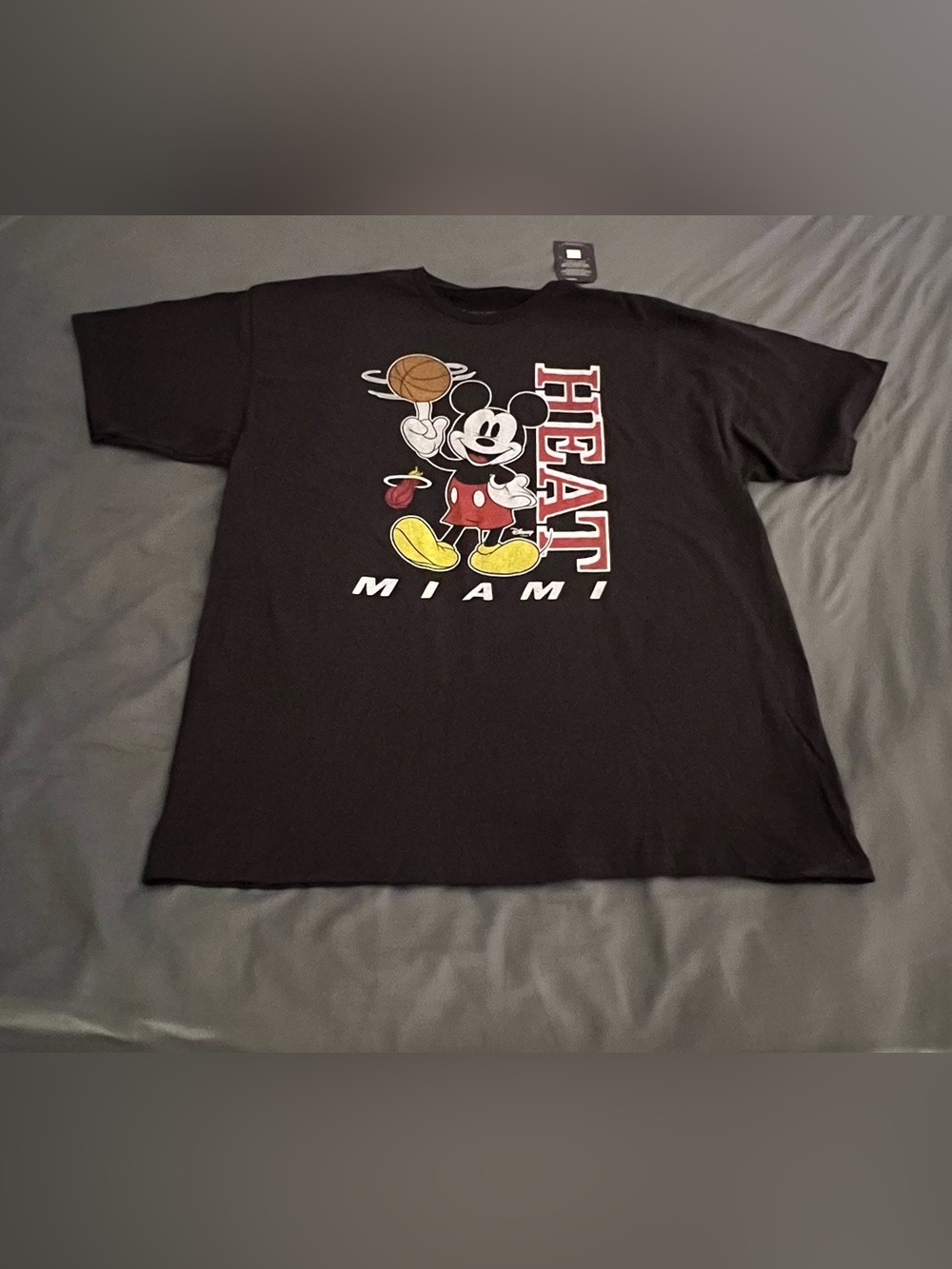 Miami Heat Mickey Mouse Disney NBA t-shirt New